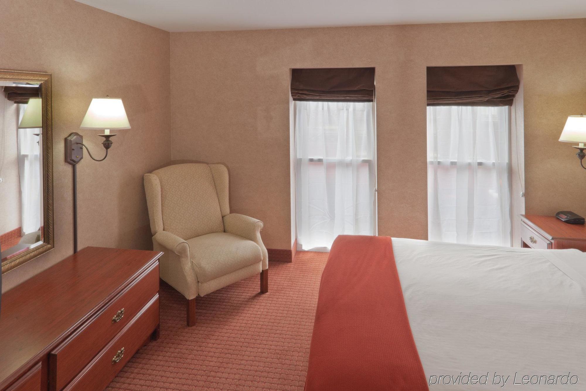 Holiday Inn Express Hotel & Suites Deadwood-Gold Dust Casino, An Ihg Hotel Rum bild